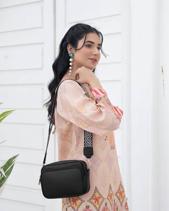 Messenger Shoulder Bag Black - astorebags.pk