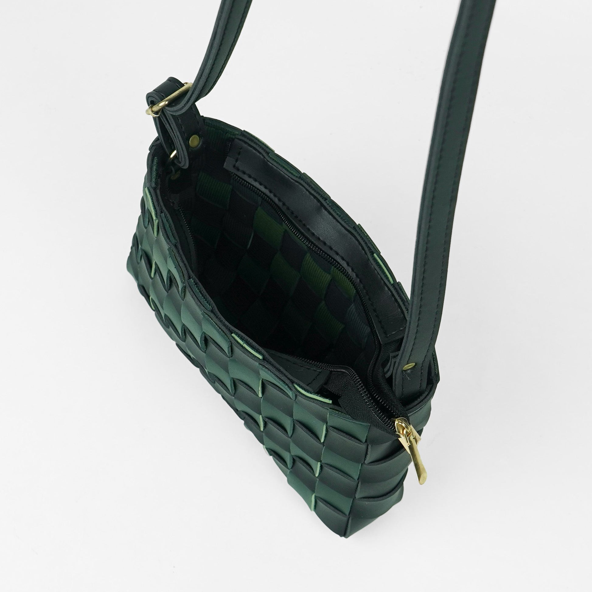 Cot Bag (Black & green) - astorebags.pk