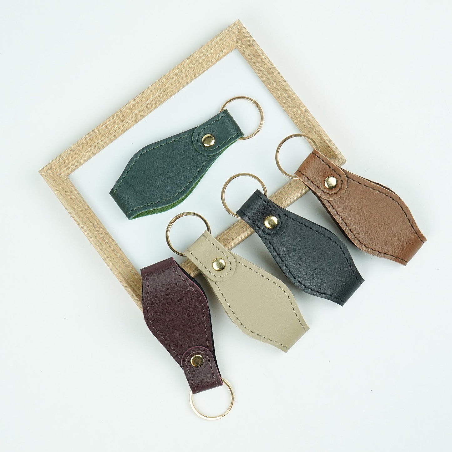 Kite shape Keychain - astorebags.pk