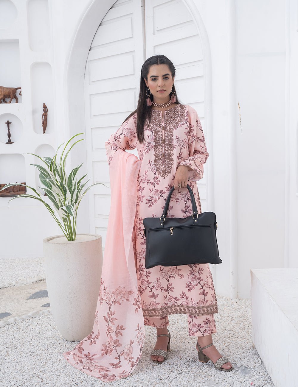 Slik Laptop Bag (peach) - astorebags.pk