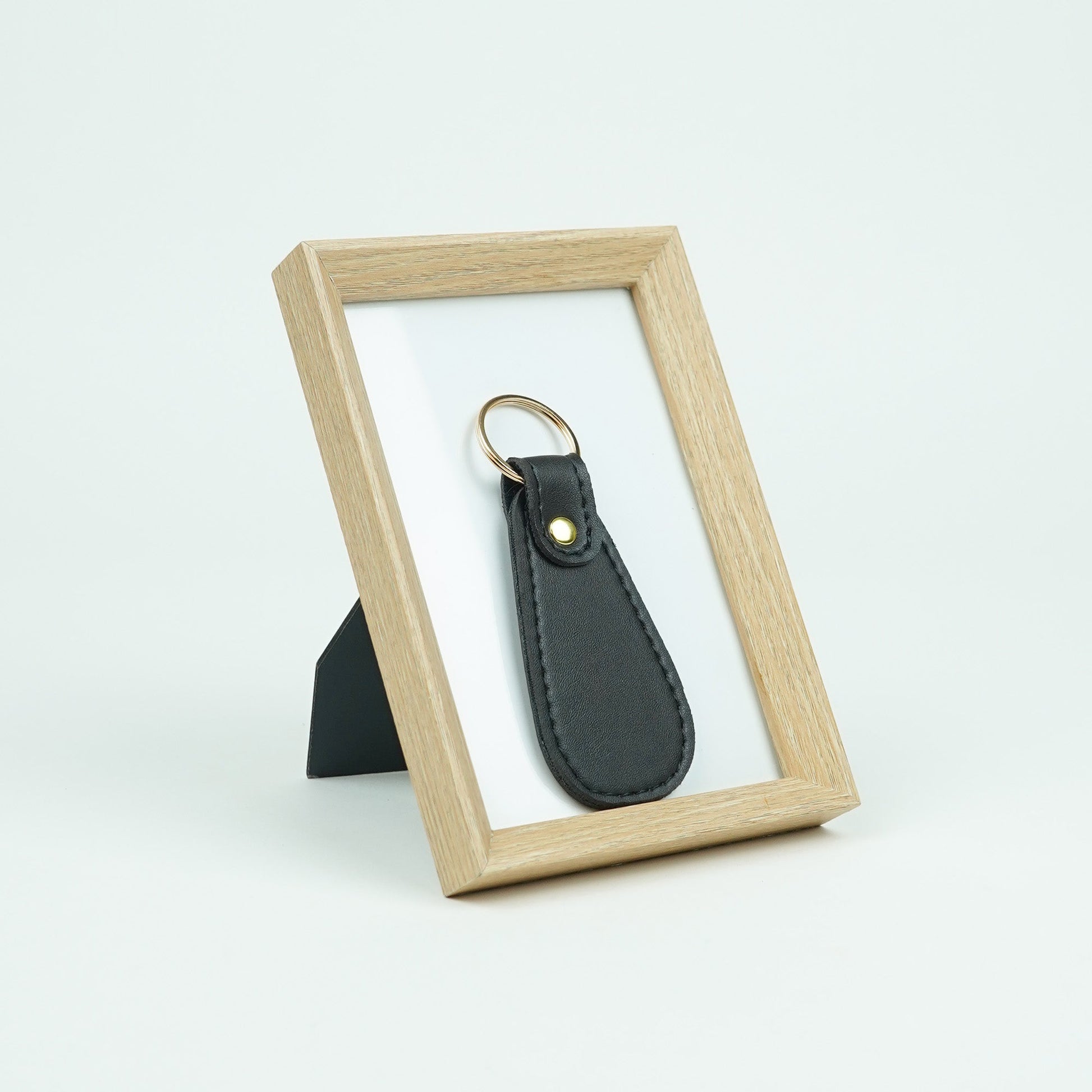 Trace Shape Keychain - astorebags.pk