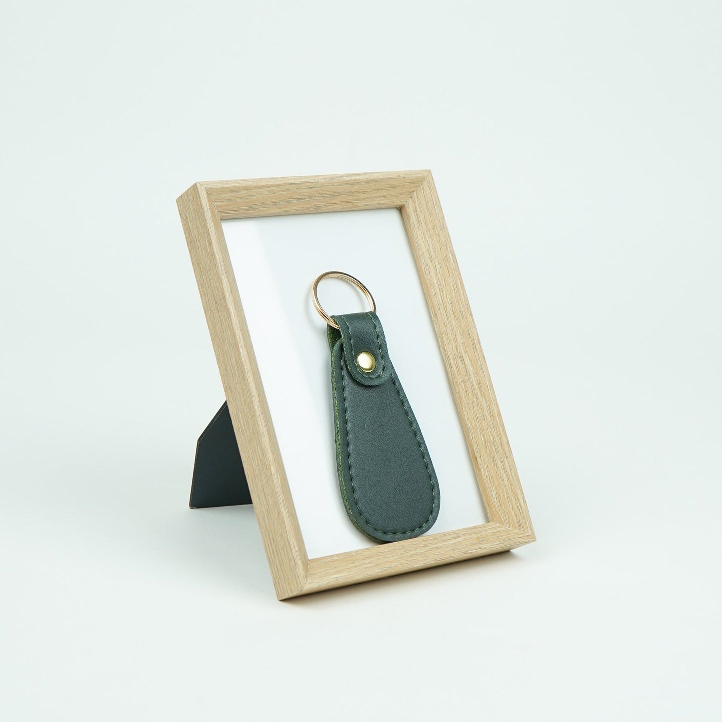 Trace Shape Keychain - astorebags.pk