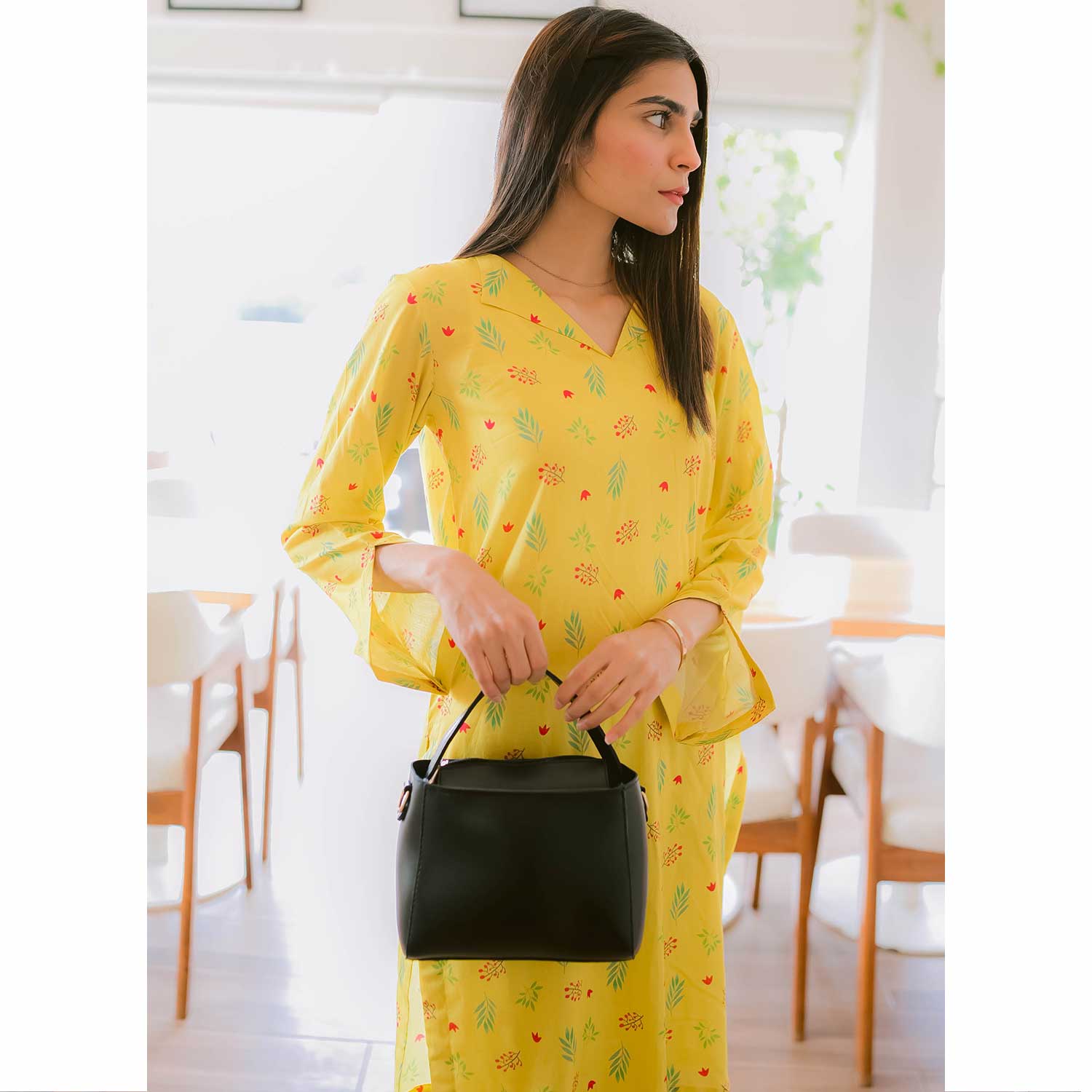 Eensy Bag Black - astorebags.pk