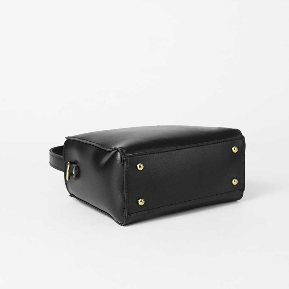 Eensy Bag Black - astorebags.pk